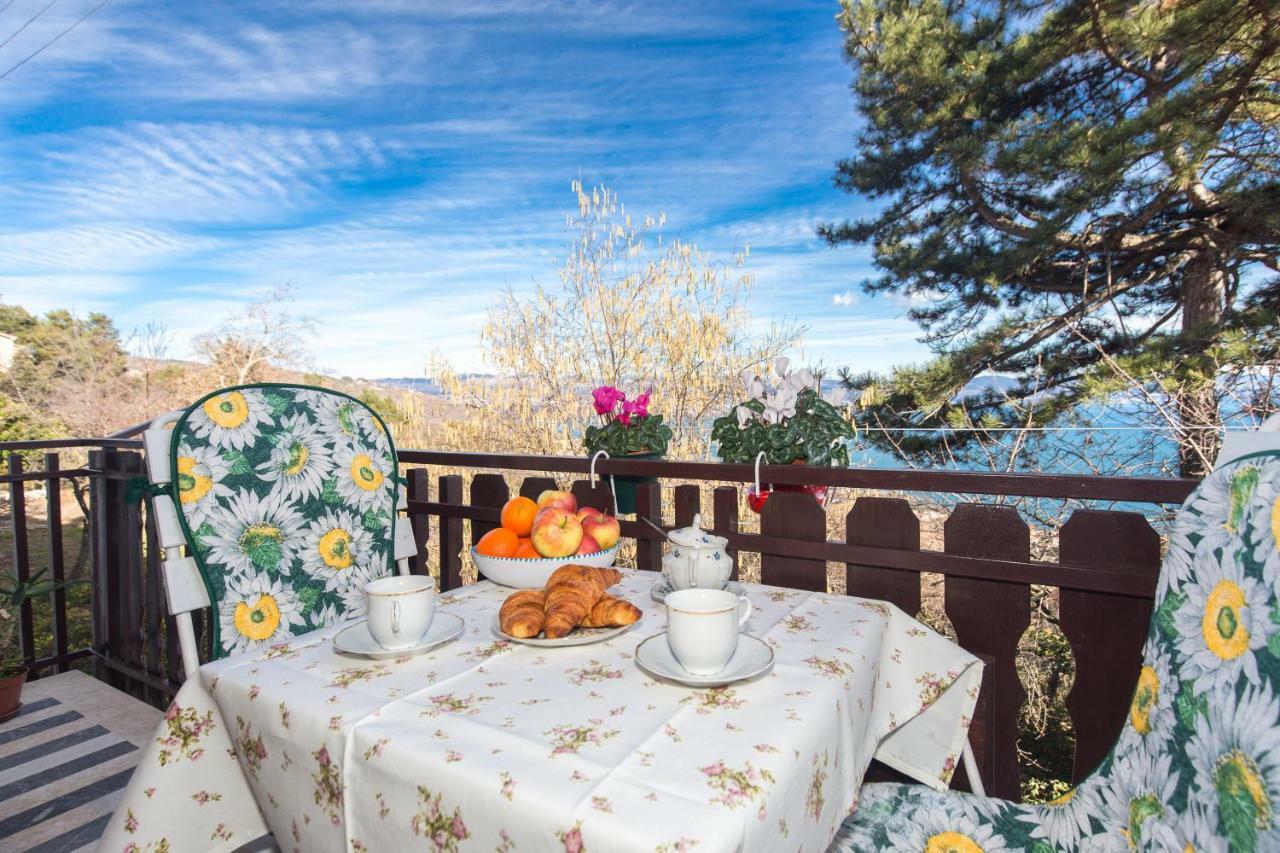 Comfy And Warm Ap With Balcony Surrounded With Beautiful Nature Lovran Buitenkant foto